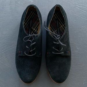 Tommy Hilfiger Honey Bee Black Suede Lace Ups